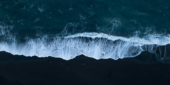 Crashing wave