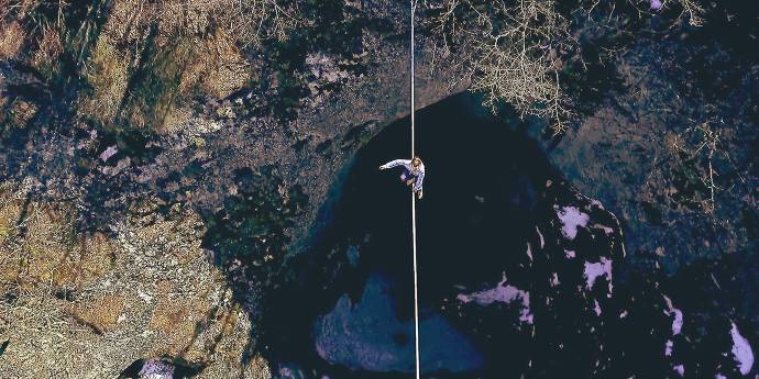 Tightrope outdoors