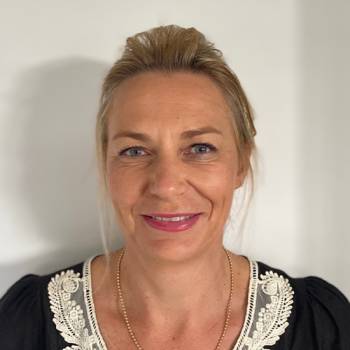 portrait of  Annabel Davies