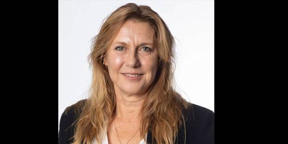 Paula Kearns headshot