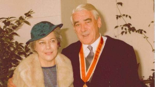 Sir Rod Weir with wife Loys at his knighthood investiture at Government House in 1984.